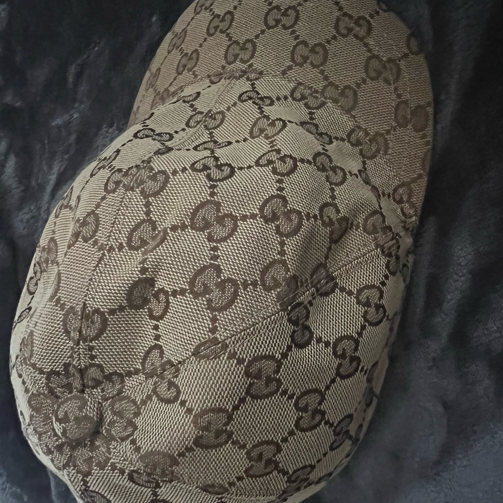 Kids Gucci hat (authentic)